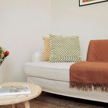 Leworth Apartments, Windsor Room photo