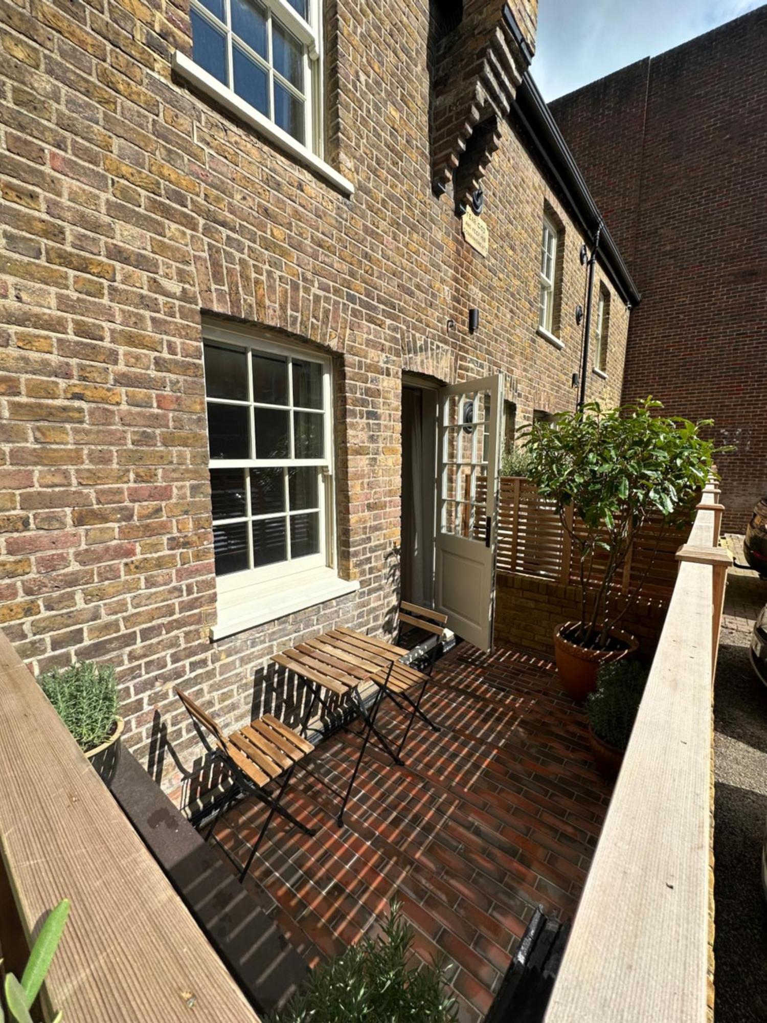 Apartamento Leworth Apartments, *