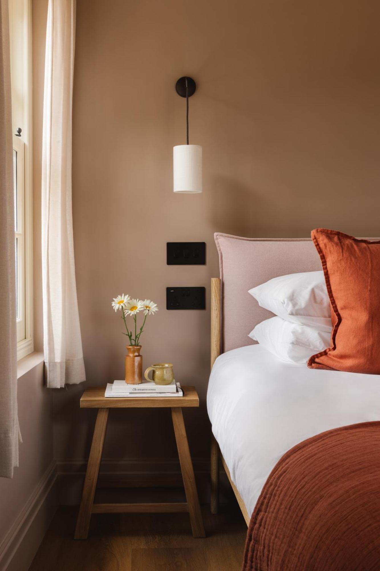 Leworth Apartments, * Windsor